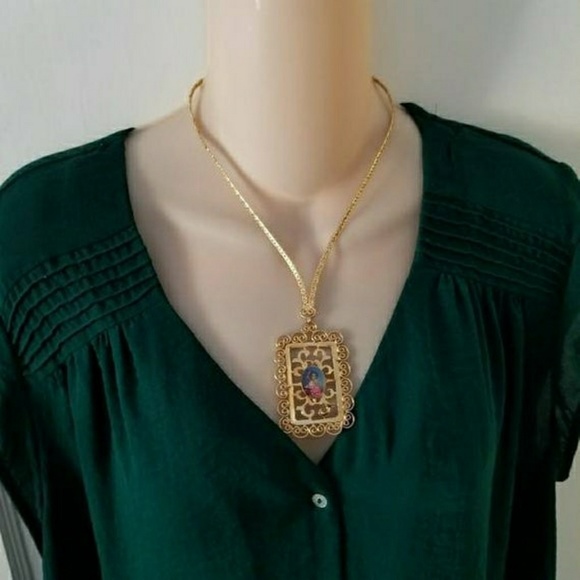 Relisted- Vintage Hobe necklace Auguste Strobl gold cameo - Picture 3 of 8